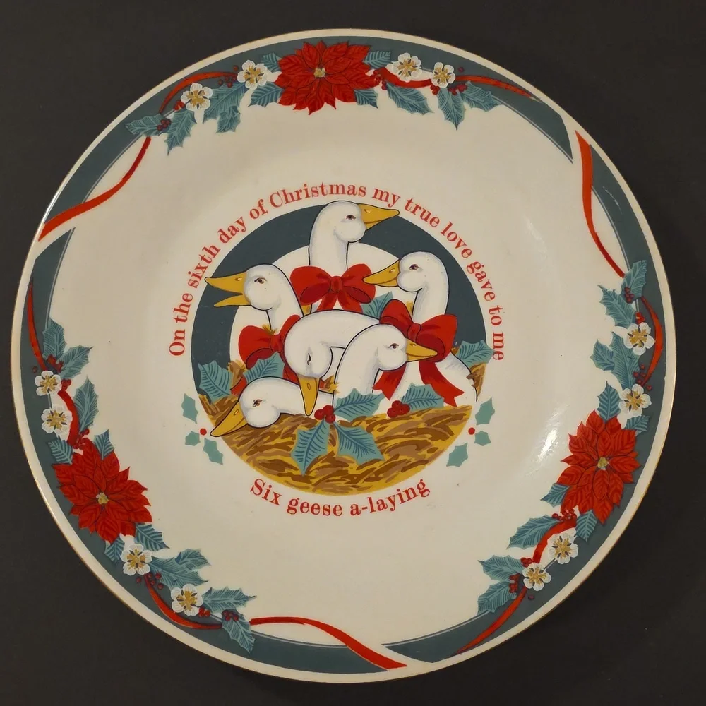 Vintage Tienshan DECK THE HALLS Plate Six Geese A-Laying Salad Dessert Accent
